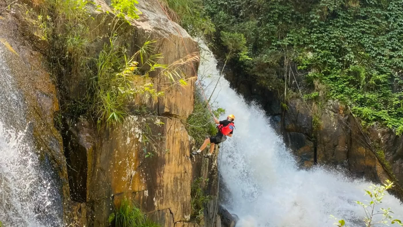 Vietnam Easy Riders – Rew Rew Adventures