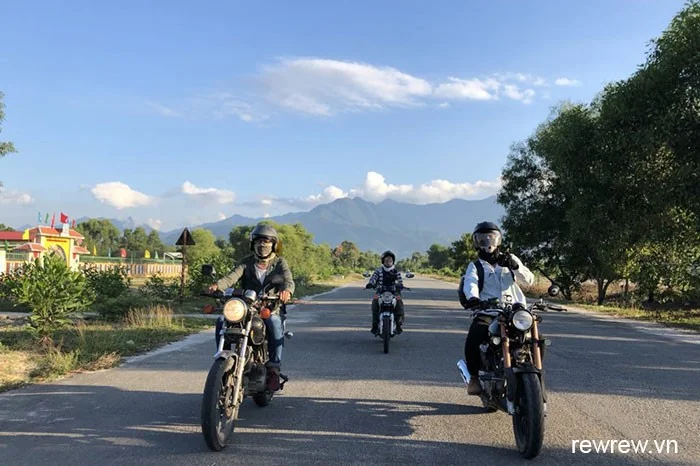 Easy Rider Hue to Hoi An/Da Nang via Hai Van Pass Tour
