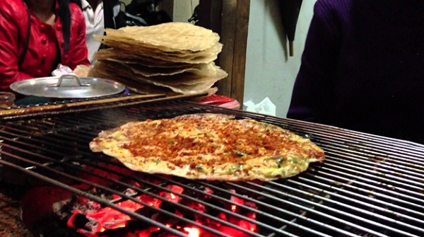 Pizza in Da Lat Market - Easy Riders Rew Rew